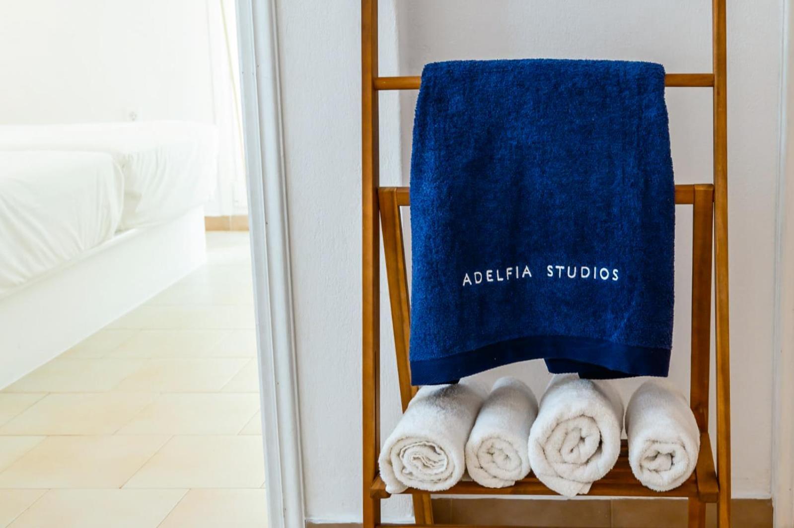 Adelfia Studios Parikia  Bagian luar foto